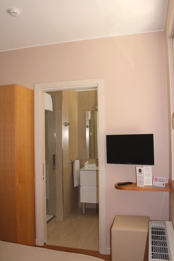 Hotel Dolcedorme Garni Parma Exterior foto